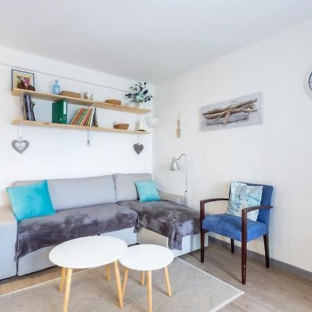 Chez Laurence - Elegant Appartement Climatise Avec Wifi Et Parking Ла Гранде-Моте Екстериор снимка